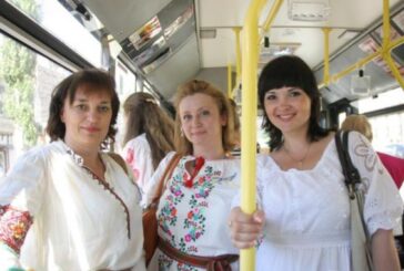 У Тернополі пасажири у вишиванках безкоштовно їздитимуть у громадському транспорті