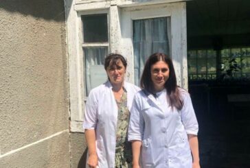 Два лікарі та дві медсестри об’їхали 50 сіл Тернопільщини і зробили тисячу щеплень