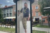 У Вільнюсі, під час саміту НАТО, розмістили фото українського захисника, тернополянина Івана Тарна