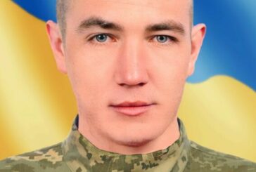 На війні з перших днів: на Тернопільщині прощаються з 28-річним  сержантом Романом Шпуняром