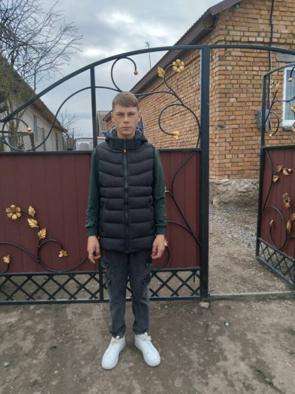 Пішов з дому й не повернувся: На Тернопільщині розшукують 15-річного хлопця (фото)