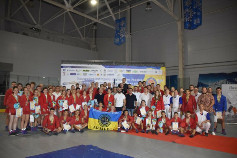 У студентів ЗУНУ на всеукраїнському турнірі зі спортивного та бойового самбо «Кубок Юна Україна» – золото, срібло, бронза