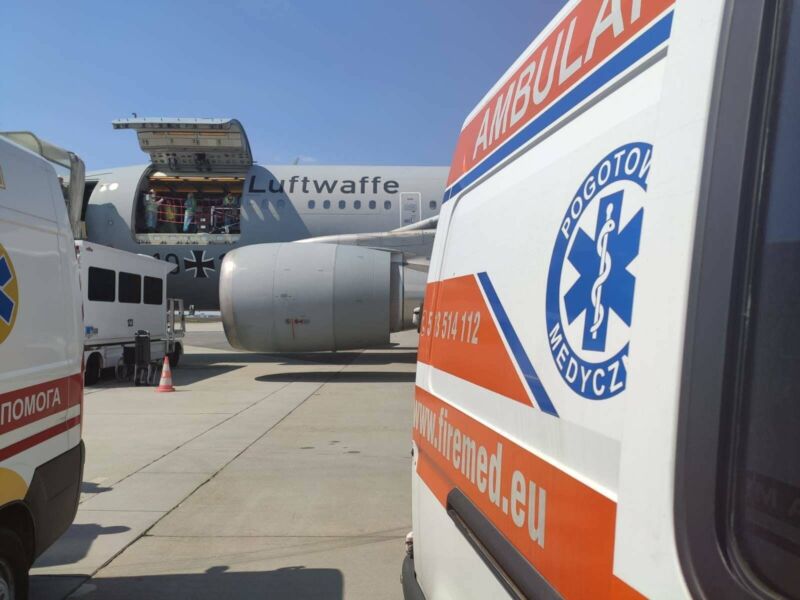 Медична евакуація: як потрапити на лікування за кордон військовим