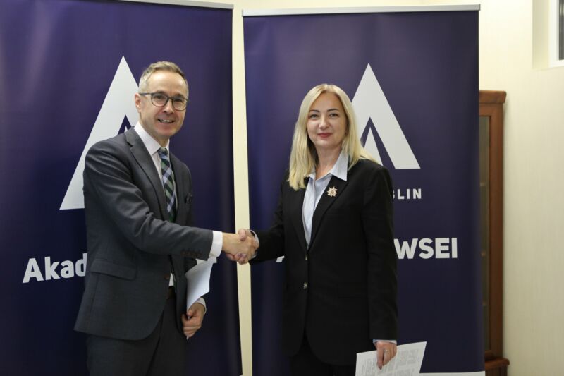 У ЗУНУ підписали угоду про співпрацю з Університетом WSEI, Польща