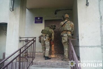 Поліцейські Тернопільщини викрили мережу реабілітаційних центрів, в яких насильно утримували людей (ФОТО)