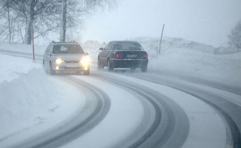 Погіршення погоди: тернопільські поліцейські просять водіїв бути максимально уважними на дорогах