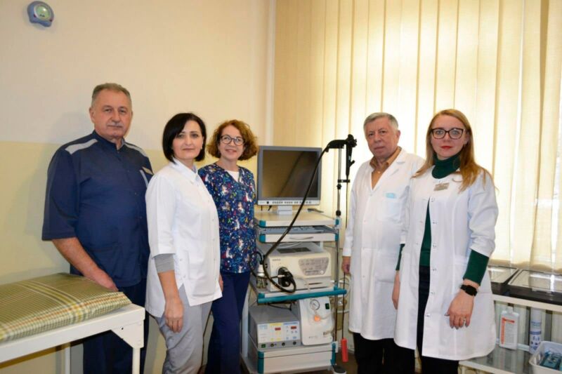 Тернопільська обласна дитяча лікарня отримала ендоскопічну апаратуру, що дозволяє виявляти захворювання на ранніх стадіях