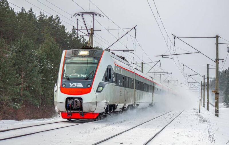 Завтра розпочне курсувати найшвидший український потяг Київ-Тернопіль