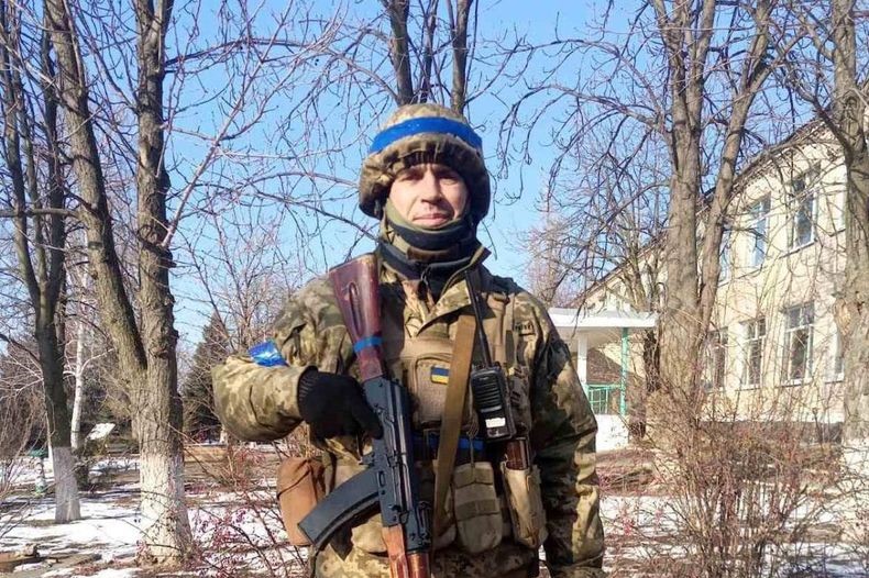 Вічна шана: на Тернопільщині попрощалися із захисником України Русланом Костишиним