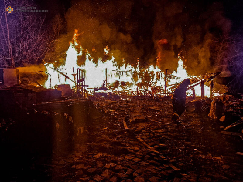 У селі поблизу Тернополя вщент згоріла господарська будівля