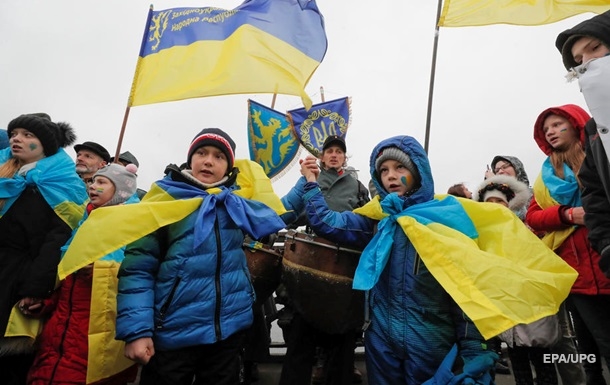 22 січня – День Соборності України, перші загиблі на Майдані у Києві