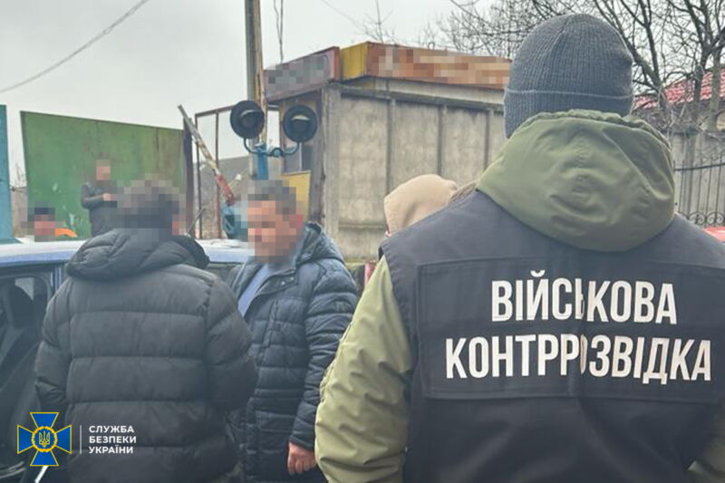 Депутат Тернопільської облради вимагав хабар у поранених воїнів за допомогу на лікування: його затримали (ФОТО)