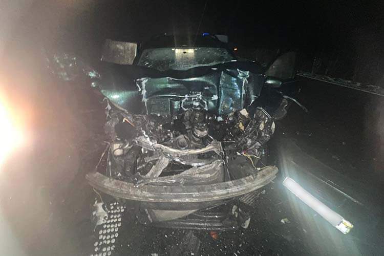 На Тернопільщині легковик врізався в трактор, водій загинув