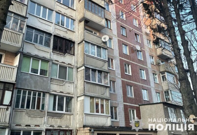 У Тернополі жінка впала з балкону на 8 поверсі