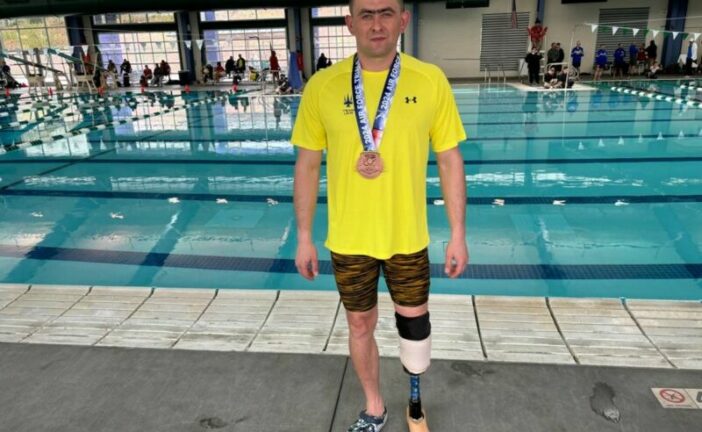 Захисник із Тернопільщини, який втратив ногу на війні, здобув 5 медалей на змаганнях у США