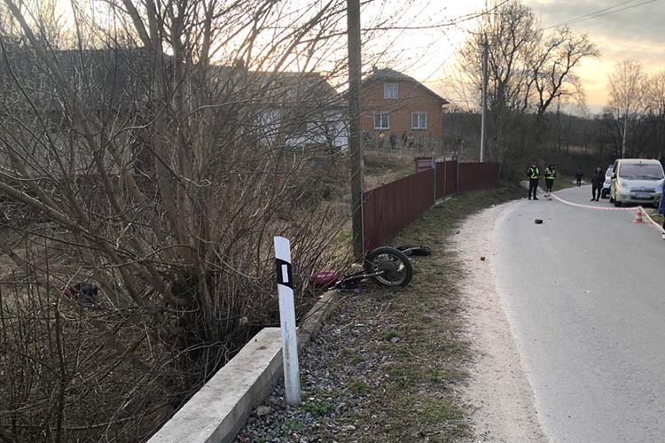 В аварії на Тернопільщині загинув 19-річний мотоцикліст