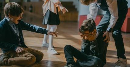 У школі в Бучачі цькували дітей: адмінпротоколи на директора та батьків поліцейські скерують до суду