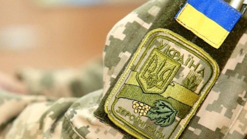 8 квітня: в Україні – День працівників військових комісаріатів, Міжнародний день конкурсу краси