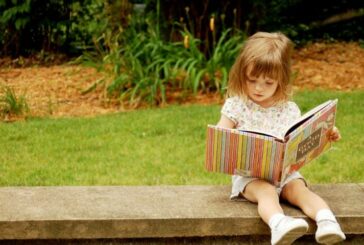 2 квітня - Міжнародний день дитячої книги, День примирення