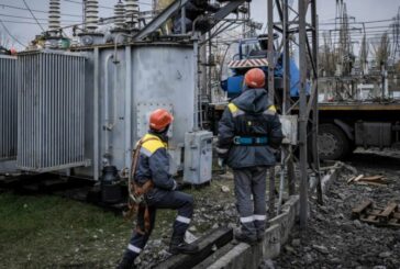 Українцям можуть підвищити тарифи на світло через атаки росії на енергетику