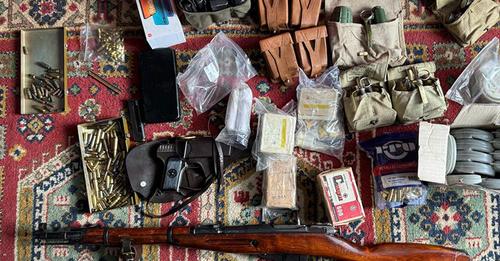Гранати, набої, снаряд, карабіни: на Тернопільщині виявляють багато незаконної зброї