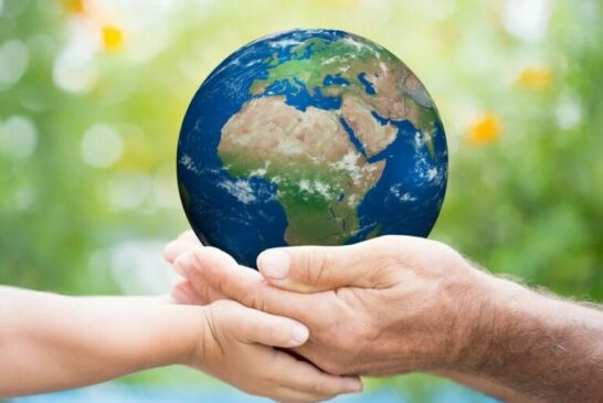 22 квітня - Міжнародний день Матері-Землі, Всесвітній день селфі Землі