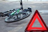 У Тернополі два велосипедисти не поділили дорогу, одному знадобилась допомога медиків