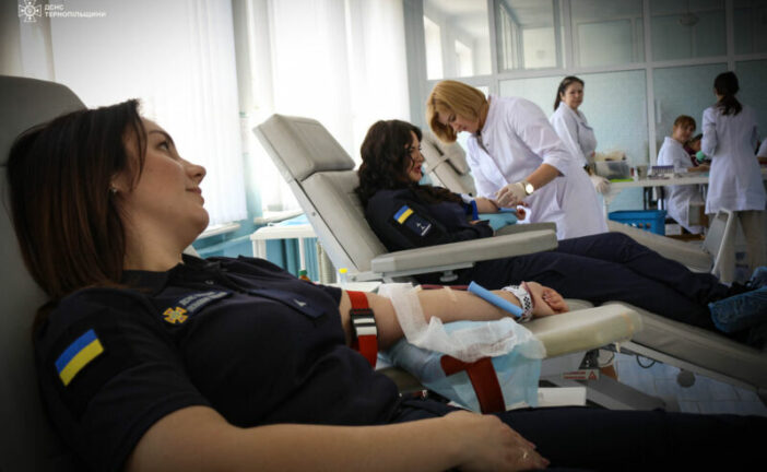 Тернопільські рятувальники долучились до здачі донорської крові