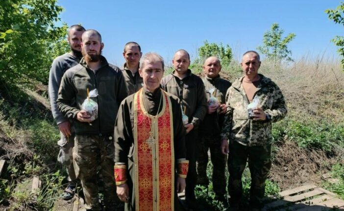 Тернопільські нацгвардійці у Великодні дні молилися за перемогу України, мир та побратимів