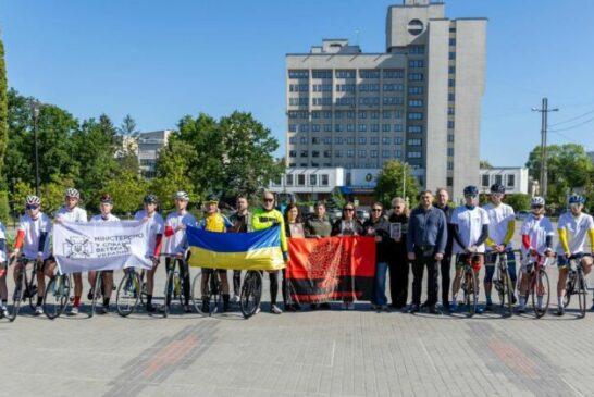 «Шануємо пам’ять захисників України»: у Тернополі відбувся щорічний велопробіг ветеранів війни