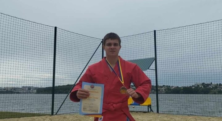 У студента ЗУНУ – бронза на Чемпіонаті України з пляжного самбо серед чоловіків та жінок