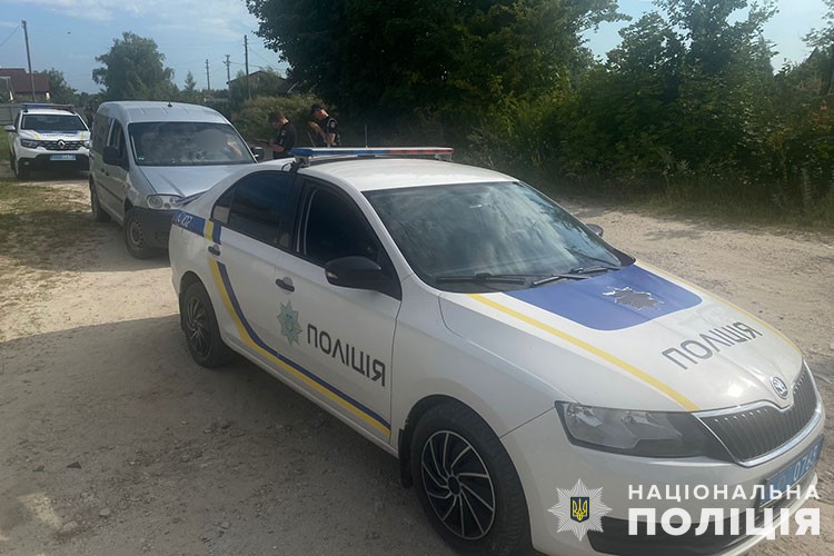 Пропонували хабарі поліцейським за «п’яну» їзду: трьом жителям Тернопільщини загрожує до 4 років тюрми