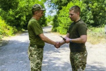 Боєць з Тернопільщини нагороджений почесним нагрудним знаком Головнокомандувача ЗСУ «Золотий хрест» (фото)