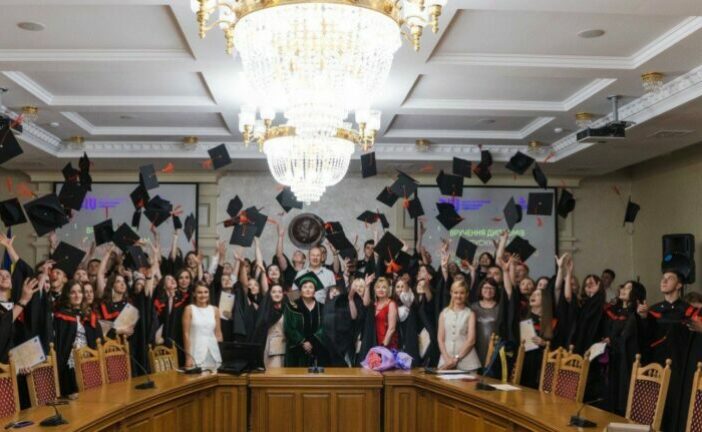 Особливий день: випускники соціально-гуманітарного факультету ЗУНУ отримали дипломи