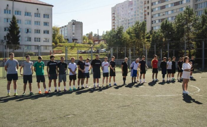 У ЗУНУ відбувся Благодійний чемпіонат з міні-футболу для збору коштів на підтримку ЗСУ