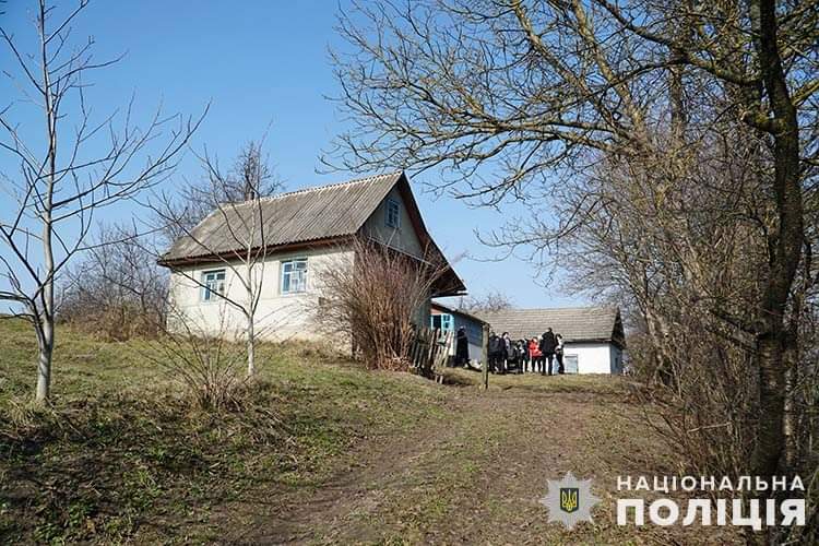 На Тернопільщині суд виніс вирок бабусі, яка катувала малолітнього онука