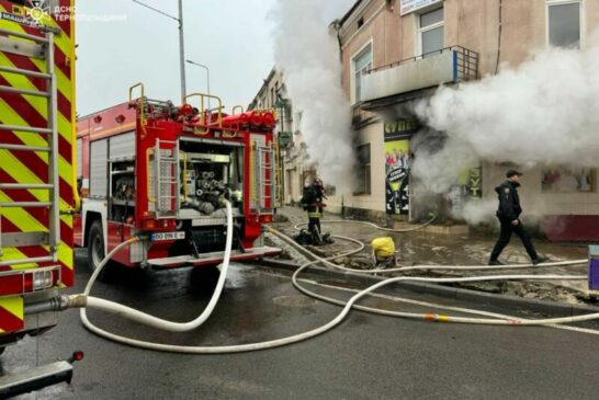 Рятувальники загасили масштабну пожежу на Тернопільщині