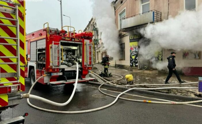 Рятувальники загасили масштабну пожежу на Тернопільщині