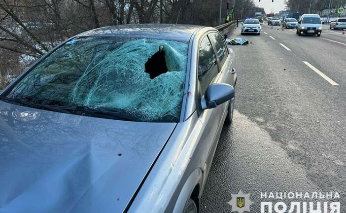 У Тернополі на пішохідному переході водій збив жінку: вона померла