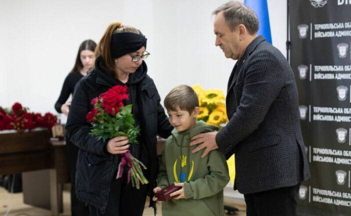 Державні нагороди отримали родини загиблих захисників із Тернопільщини