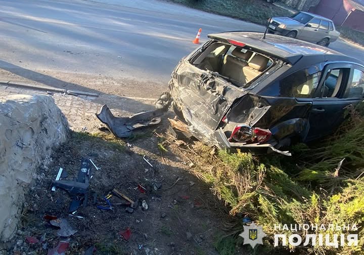 На Тернопільщині водій збив двох дітей на тротуарі