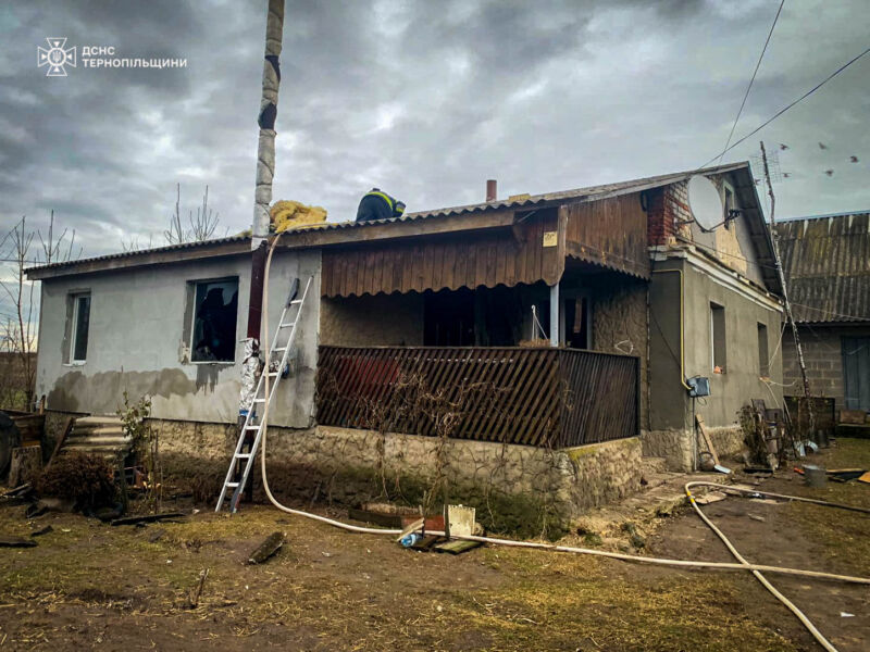 На Кременеччині гасили дві пожежі