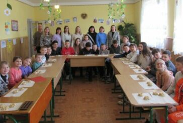 У природному парку на Тернопільщині - екологічна акція «Підгодуй пташку»