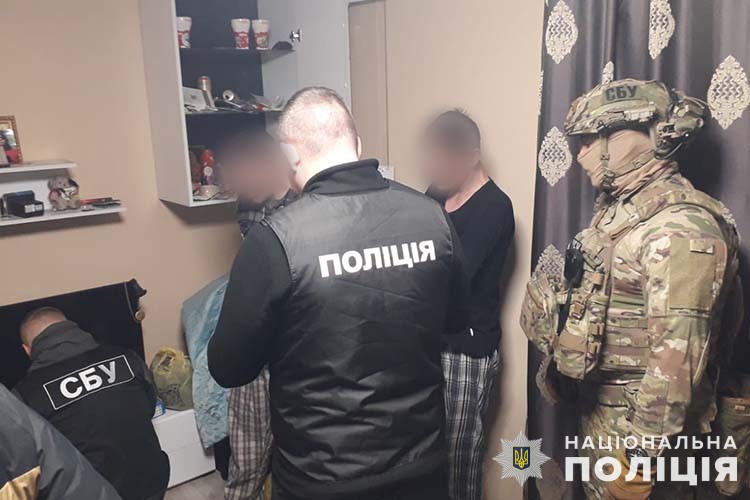 На Тернопільщині діяла міжрегіональна злочинна група наркоторговців