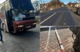 На Тернопільщині пасажирський автобус збив шлагбаум і проїхав залізничний переїзд