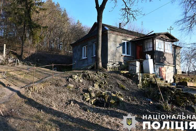 На Тернопільщині онука підозрюють у вбивстві бабусі