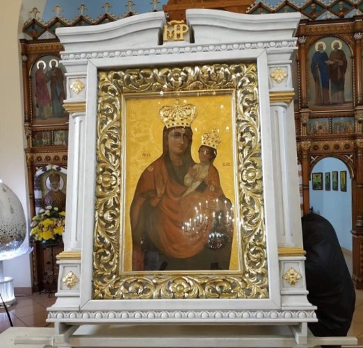 Від сьогодні у Тернополі перебуватиме чудотворна ікона Матері Божої Зарваницької: у яких храмах (РОЗКЛАД)