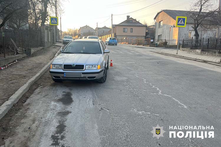 У Чорткові під колеса авто потрапила жінка