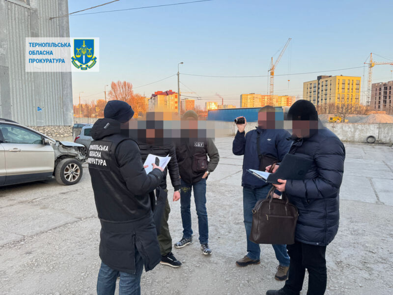 У Тернополі на хабарі попався митник