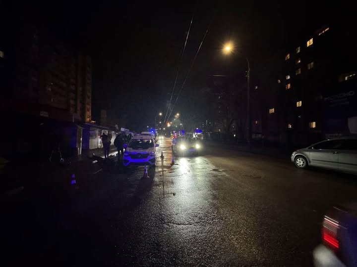 У Тернополі водій збив насмерть чоловіка і втік: поліцейські просять допомогти у розшуку